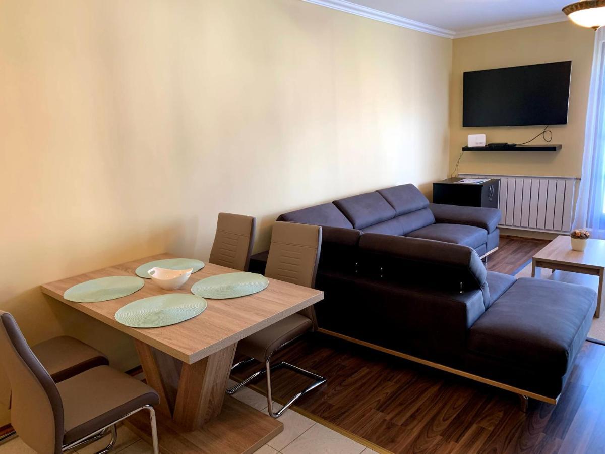 Lakeside Luxury Apartment Zamárdi Buitenkant foto