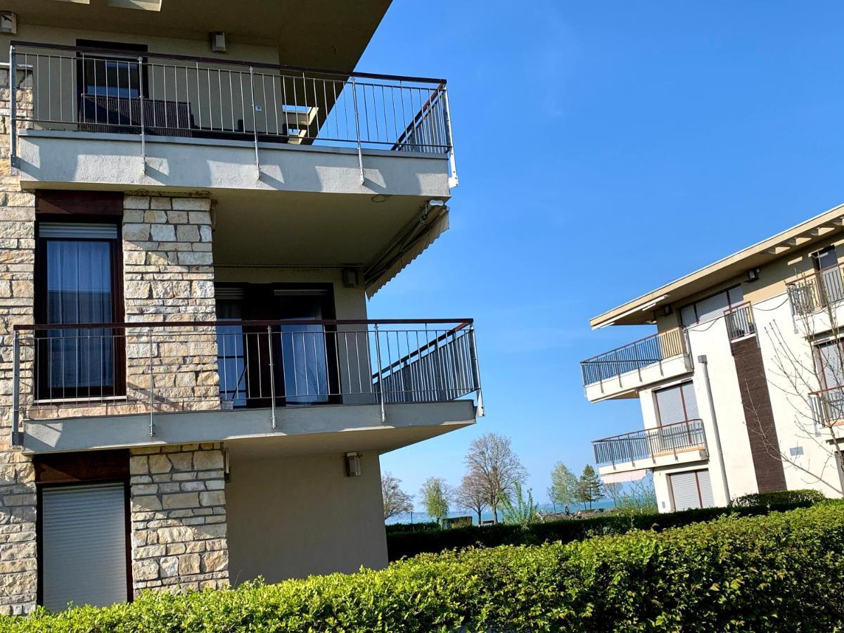 Lakeside Luxury Apartment Zamárdi Buitenkant foto